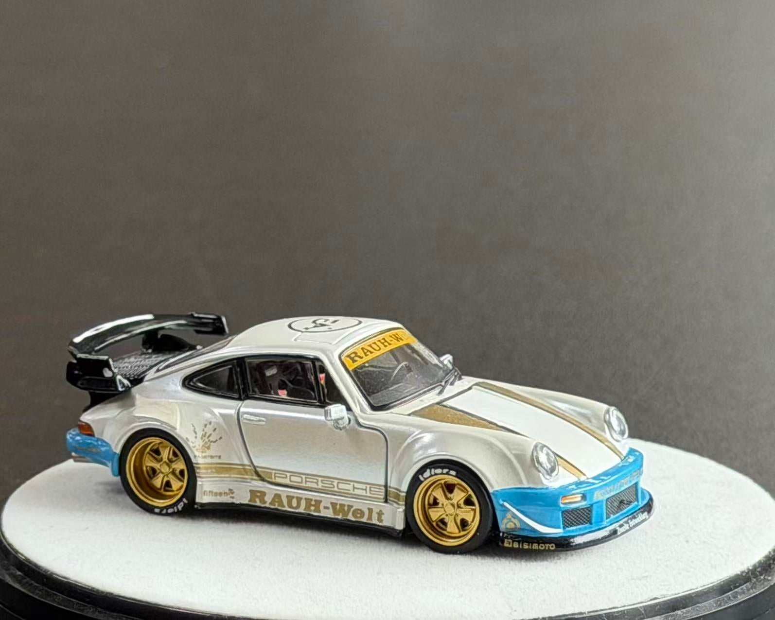 Preorder] PGM 1:64 Porsche RWB 930 White pgm-640211 (2 Versions