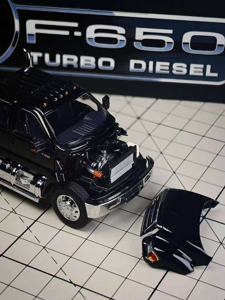 [Preorder] MK Miniatures 1:64 Ford F650 Super Duty HEC Agate Black