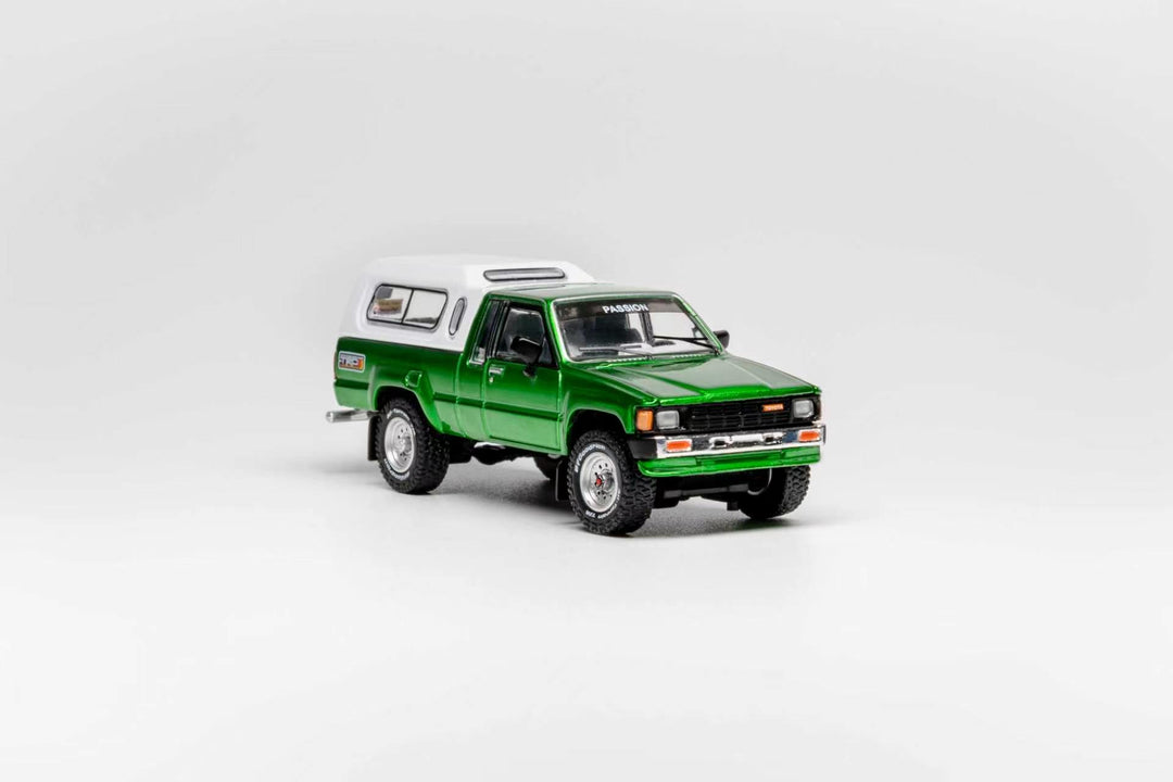 [Preorder] GCD 1:64 Toyota Hilux SR5 XTRA Cab 1985 (LHD) (3 Colours) KS-087-641/ KS-087-642/ KS-087-643
