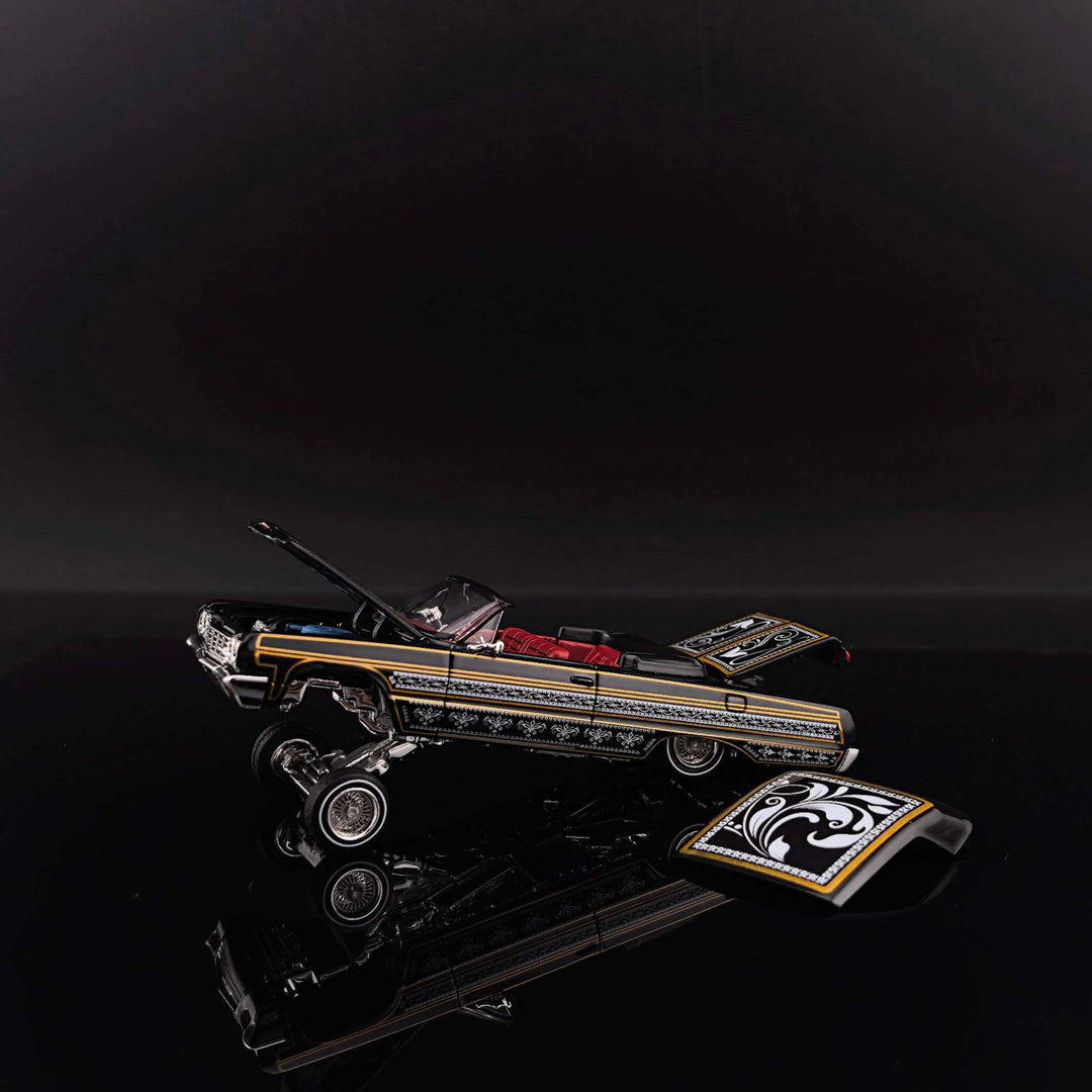 [Preorder] Fine Works 1:64 Chevrolet Impala Lowrider Black Gold Bouncing Car (2 Versions)