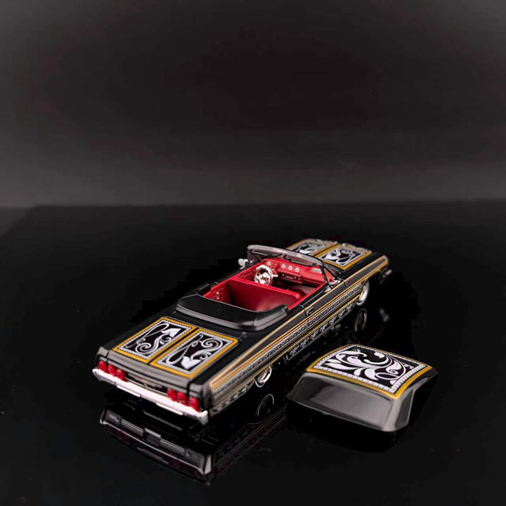 [Preorder] Fine Works 1:64 Chevrolet Impala Lowrider Black Gold Bouncing Car (2 Versions)