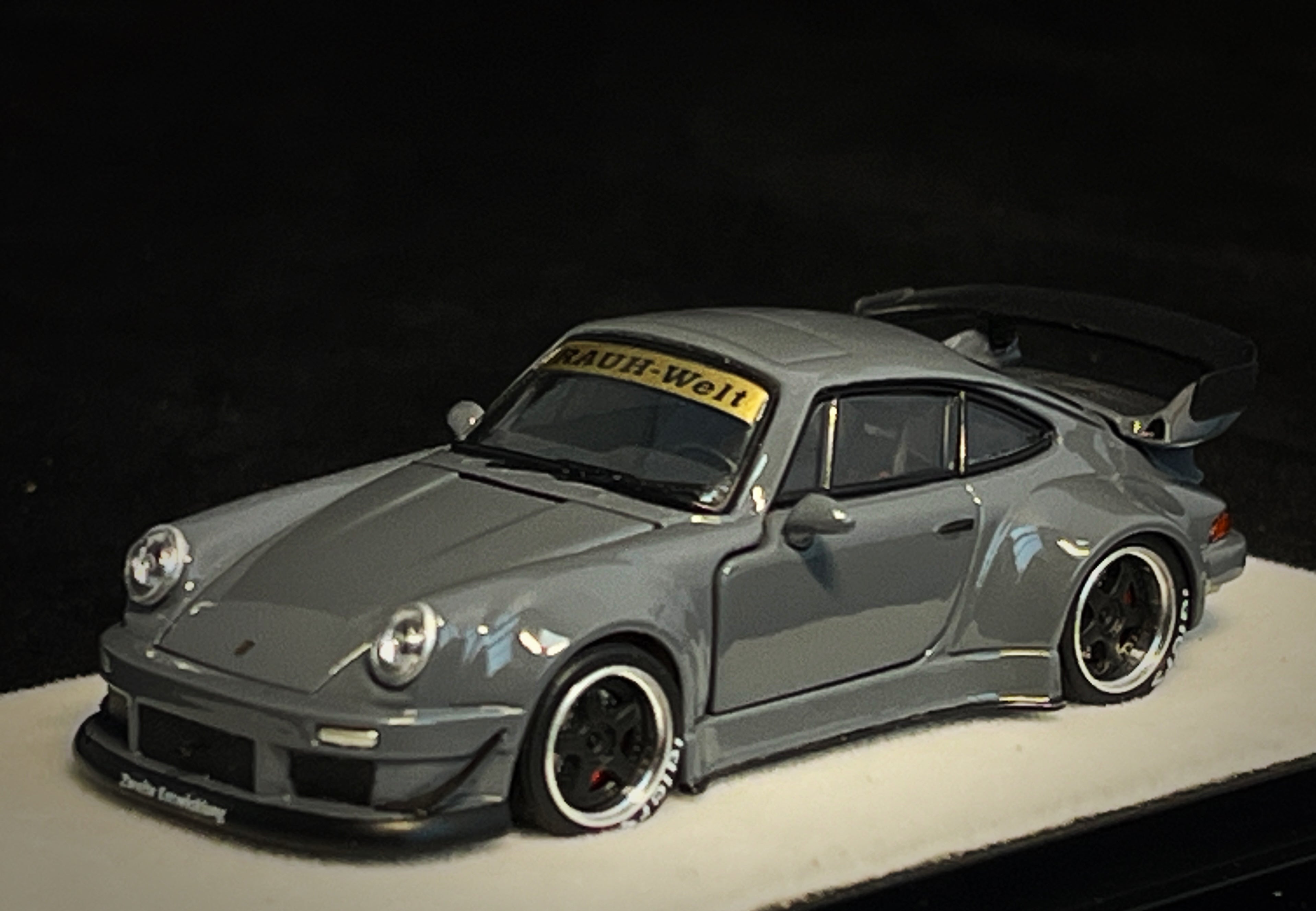 PGM 1:64 Porsche RWB 930 Cement Grey (2 Versions) – Horizon