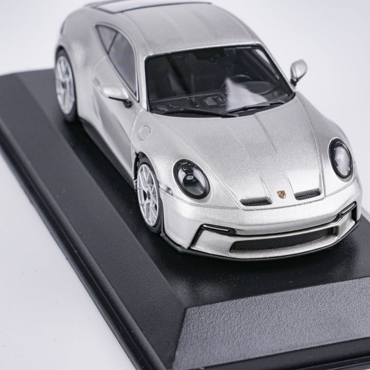 MINICHAMPS 1:43 PORSCHE 911(992) S/T - 2023 -SILVER 410063022