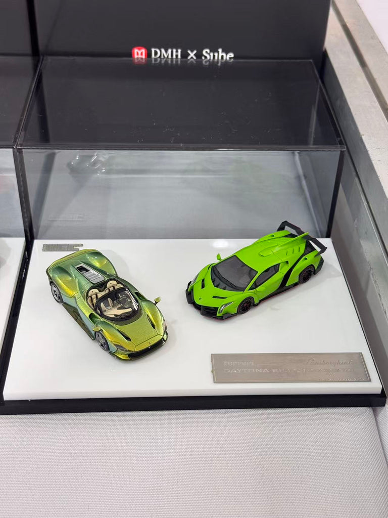 DMH x Suhe 1:64 Ferrari SP3 and Lamborghini LP720 2 Car Set HEC