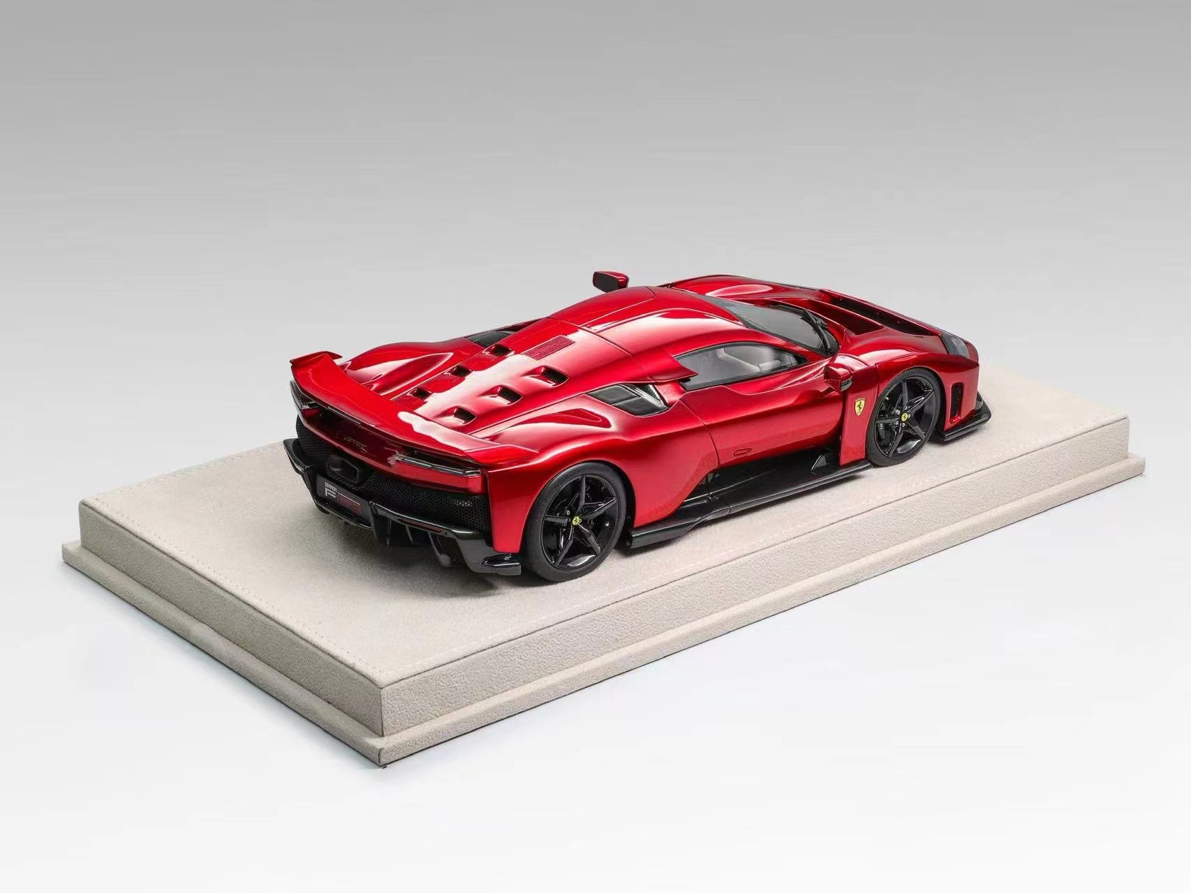 Preorder] HC 1:18 FERRARI F80 (6 Colours) – Horizon Diecast