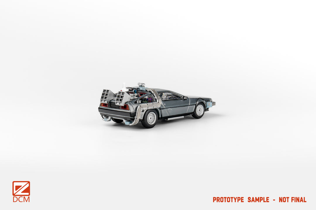 [Preorder] DCM 1:64 Back to the future DMC-12 (2 Versions)