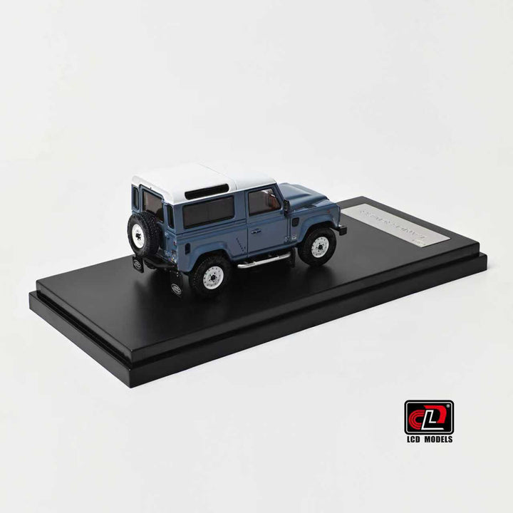 LCD 1:64 Land Rover Defender 90 V8 (3 Colours) LCD64016-BU