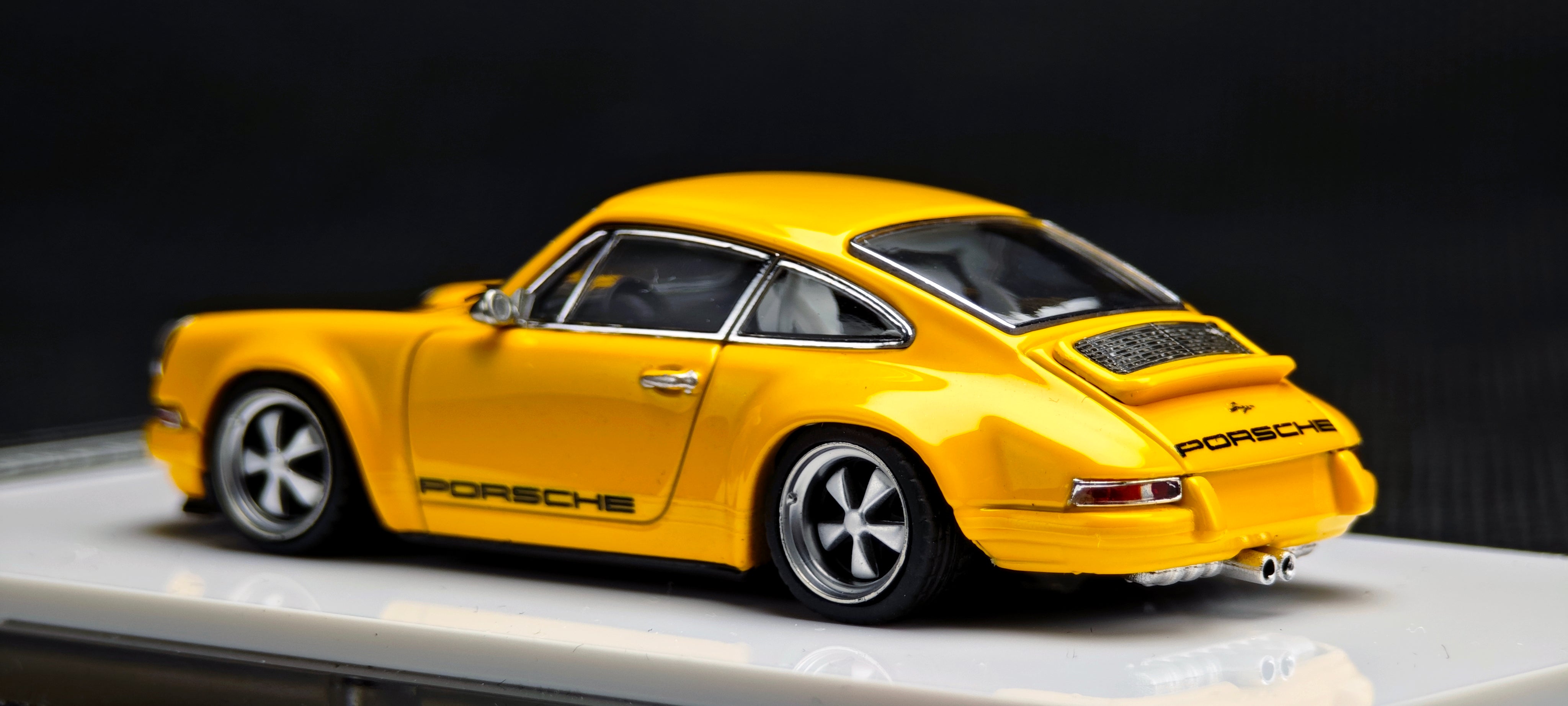 Zincit Model singer coupe 1/64 イエロー Preorder] Zincit Model 1:64 Porsche Singer Coupe (2 Colours