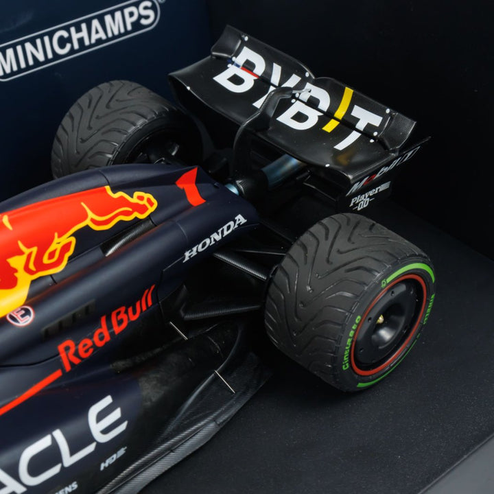 MINICHAMPS 1:18 ORACLE RED BULL RACING RB20 - WINNER CANADA GP2024 110240901