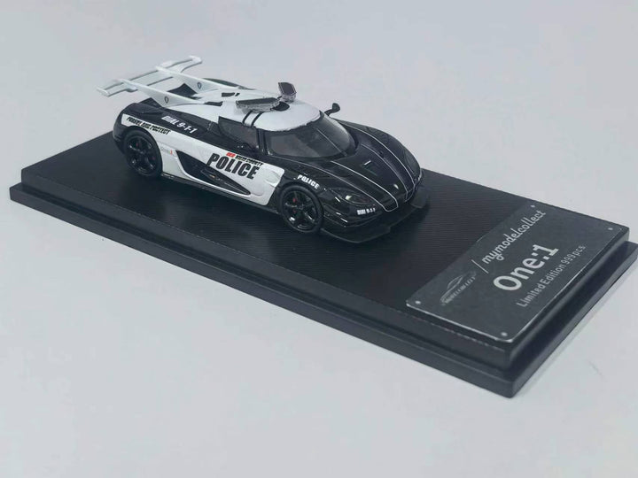 [Preorder] Model Collect 1:64 koenigsegg one 1 Black/White Police Livery MC640028A