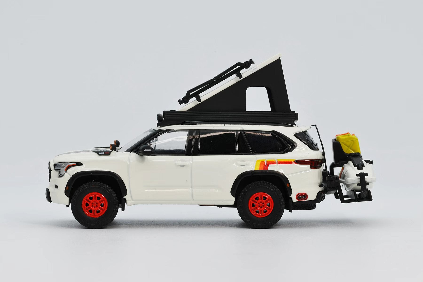 GCD 2023 トヨタ・セコイア　TRD PRO Preorder] GCD 1:64 Toyota SEQUOIA TRD PRO With accessories LHD (2