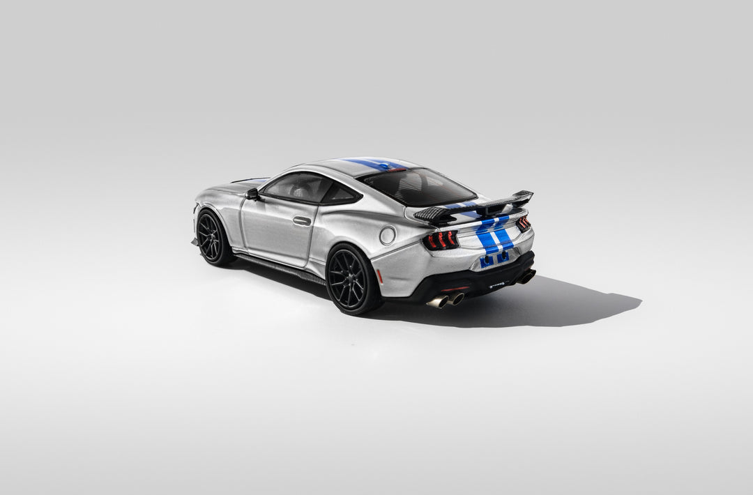[Preorder] DCM x FUNBOU Model 1:64 Ford Mustang Dark Horse (S650) Silver Blue Stripes