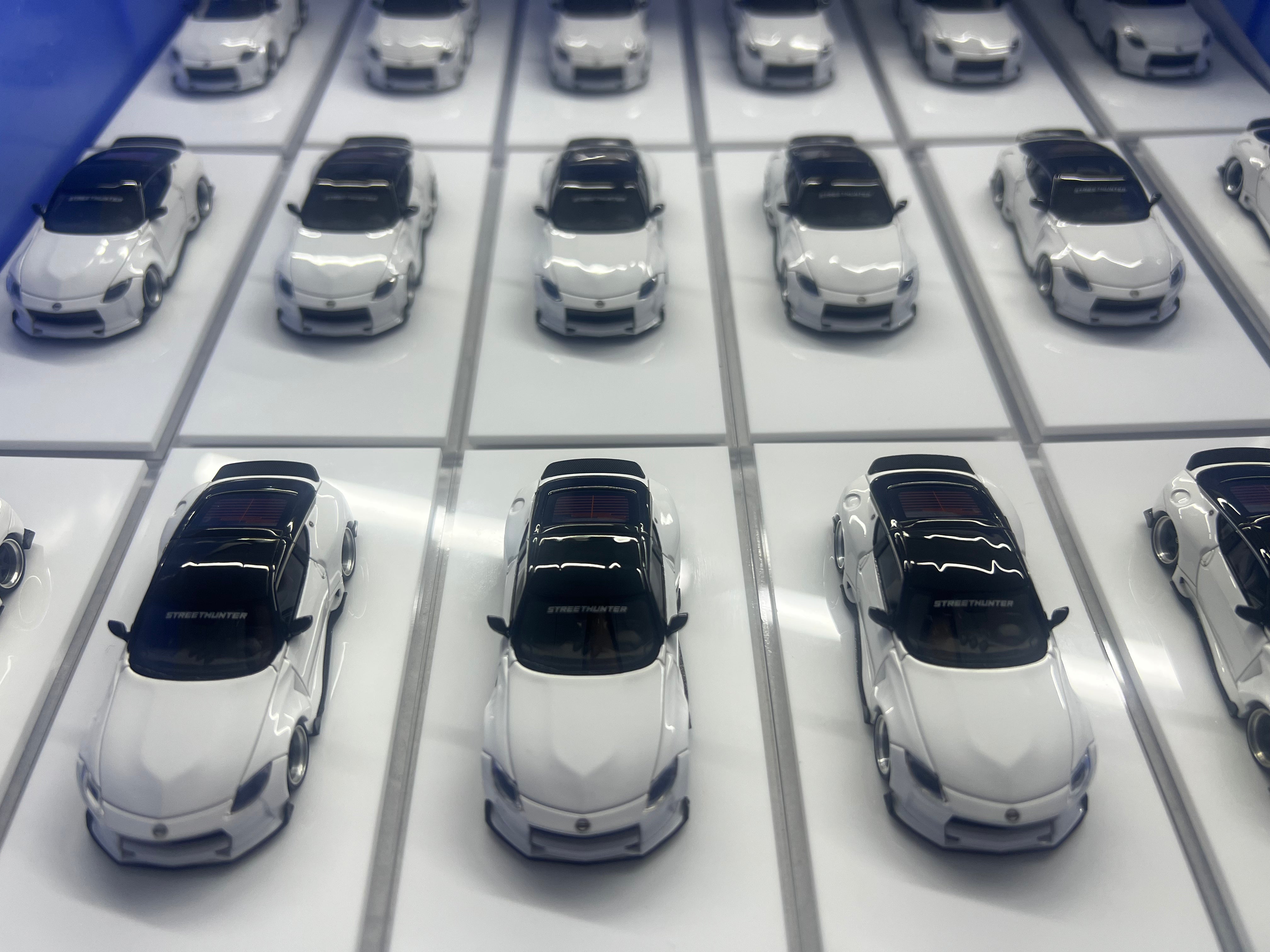 Preorder] 404 ERROR 1:64 Nissan 400Z - Pearl White – Horizon