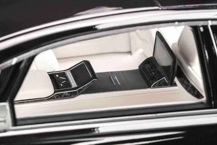 [Preorder] MOTORHELIX 1:18 Audi A8 L Horch Legendary Black MH036LBM