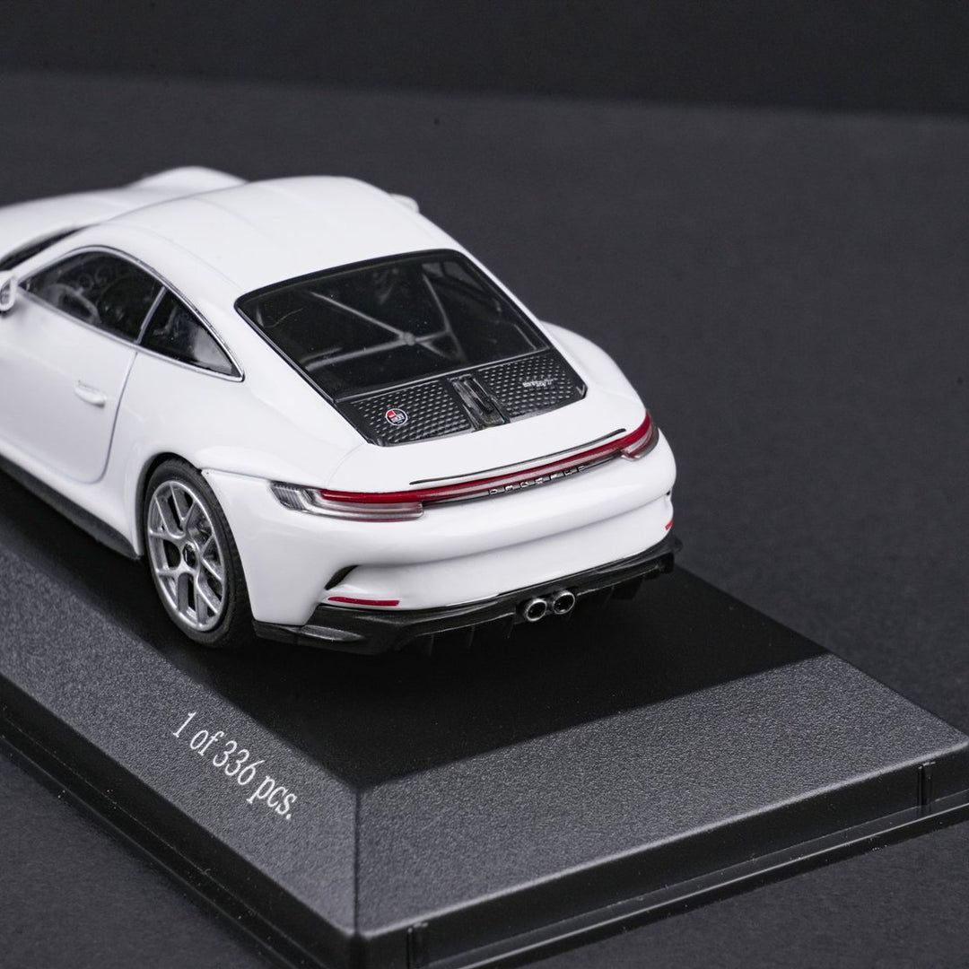 MINICHAMPS 1:43 PORSCHE 911(992) S/T -2023-WHITE 410063020