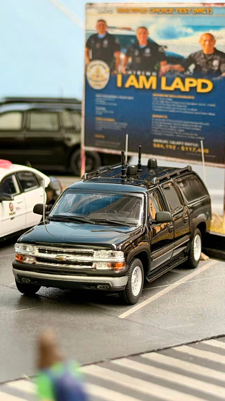 [Preorder] MK Miniatures 1:64 2003 Chevrolet Suburban CIA Signal Jamming Vehicle Black MK2401-03-A1