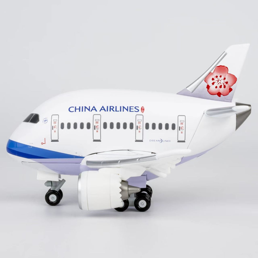 [Preorder] Fortune Leopard Boeing 787 Cartoon Airplane (3 Variants) FO60001/FO60002/FO60003