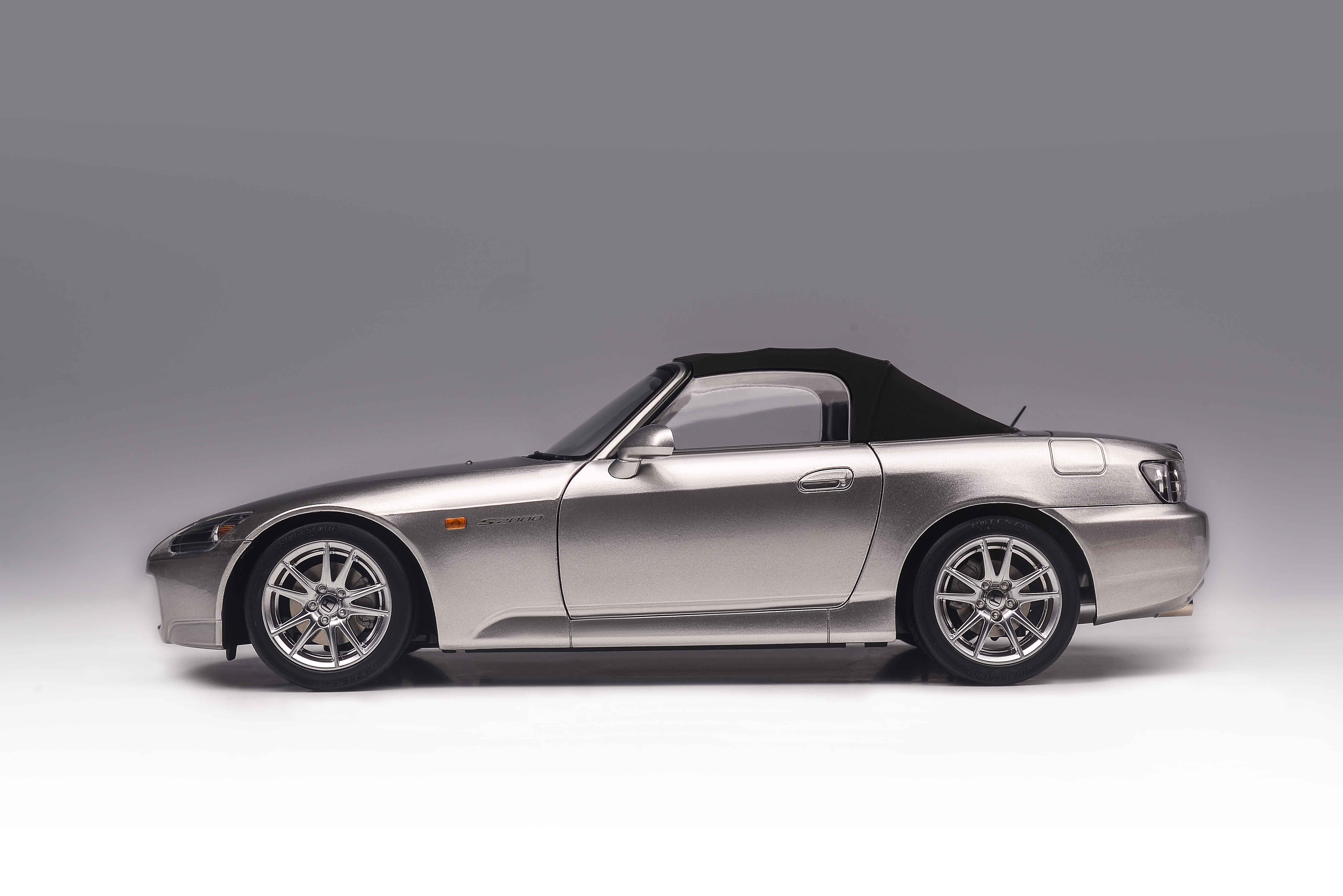 MOTORHELIX 1:18 Honda S2000 (AP2) - Silver – Horizon Diecast
