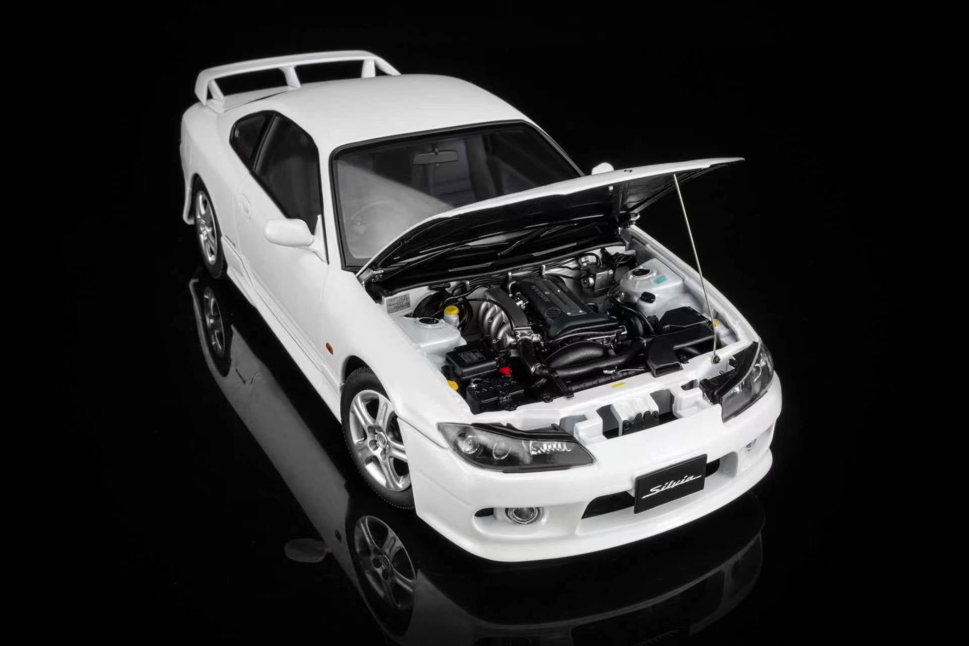 s15模型 Preorder] MOTORHELIX 1:18 Nissan Silvia S15 Spec-R Aero 1999 (3