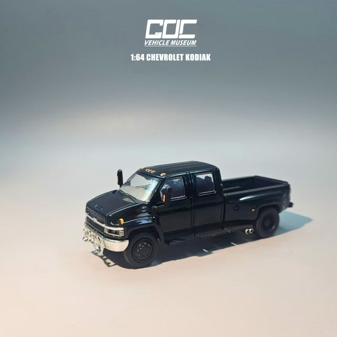 [Preorder] GOC 1:64 GMC and CHEVROLET Pickup - Black (2 Versions)