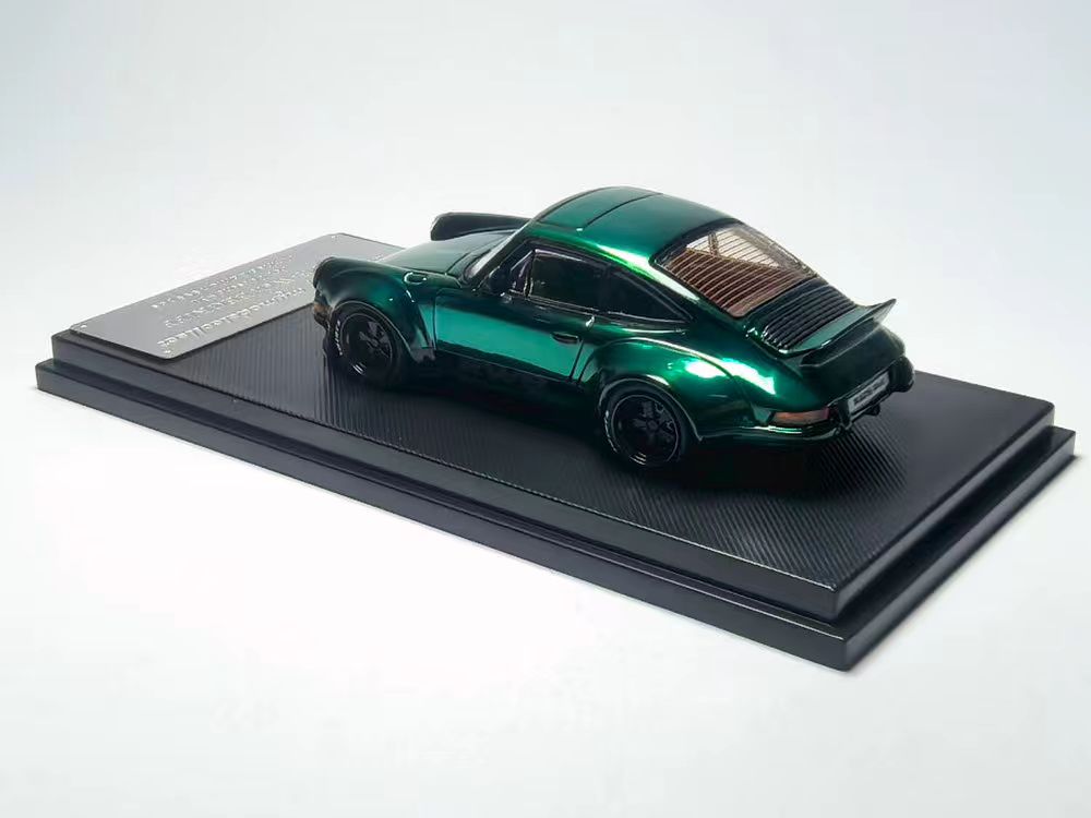 [Preorder] Model Collect 1:64 Porsche RWB 930 Ducktail Wing Metallic Green MC640002G