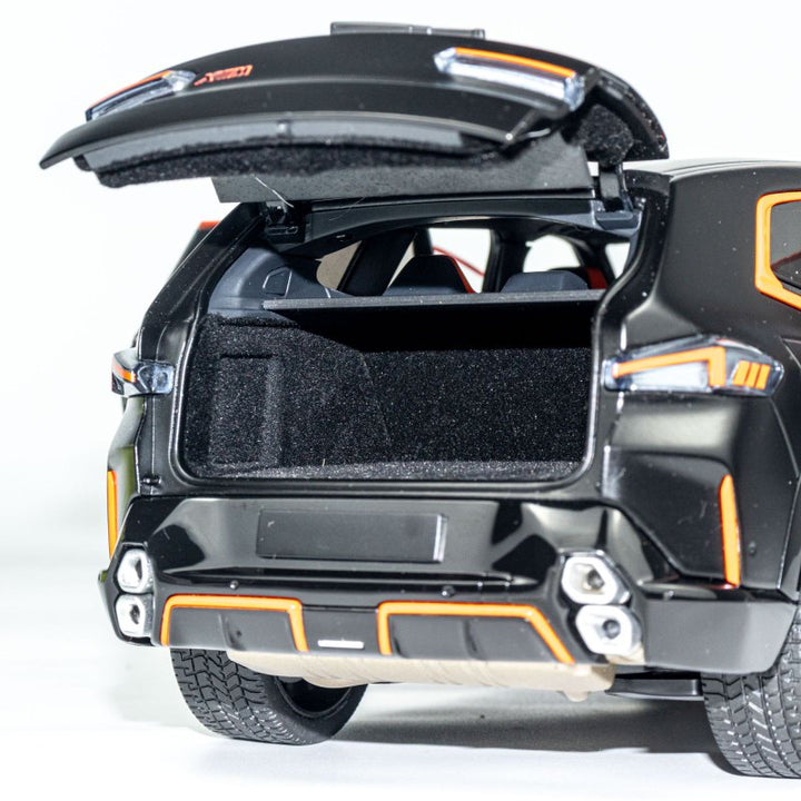 MINICHAMPS 1:18 BMW XM - 2023 - BLACK METALLIC 110023301
