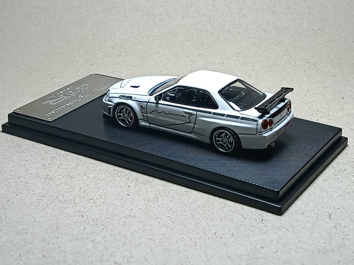 [Preorder] Model Collect 1:64 Nissan Skyline R34 V-Spec - White Mines Livery