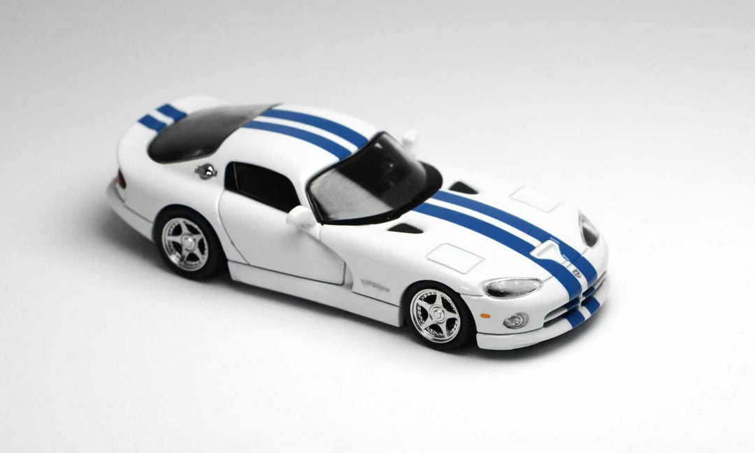 Bburago Dodge Viper GTS Coupè Availible! Made in Italy Bburago Dodge Viper GTS Coupè Availible! Made in Italy