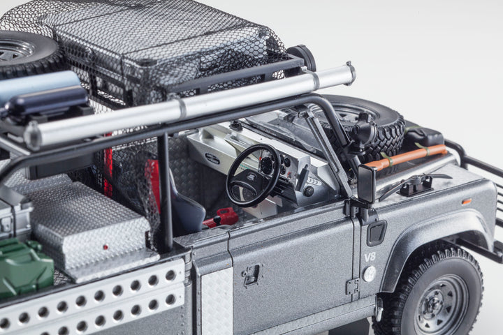 Kyosho 1:18 Land Rover Defender Movie Edition Corris Grey