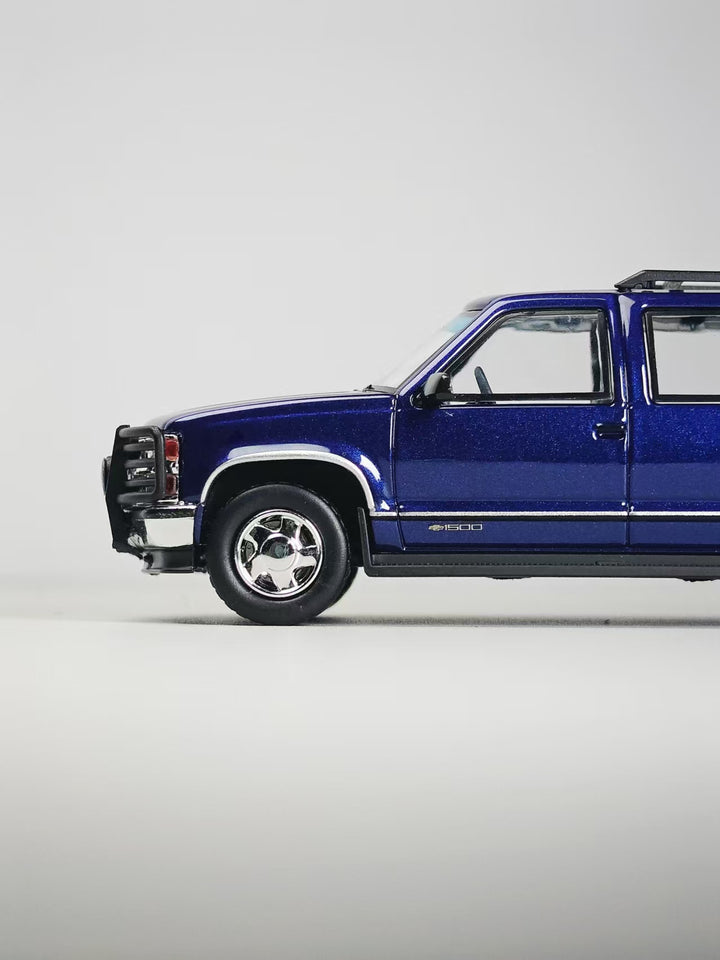 [Preorder] BLISS 1:64 Chevrolet Suburban (2 Colours)