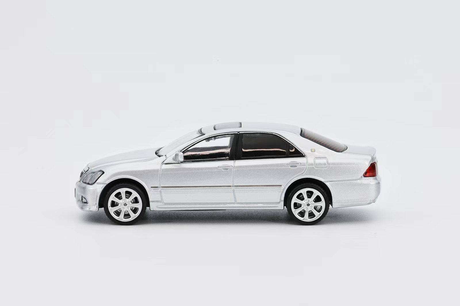 Preorder] DCT 1:64 Toyota Crown Athlete (S180), RHD (2 Colours) LL
