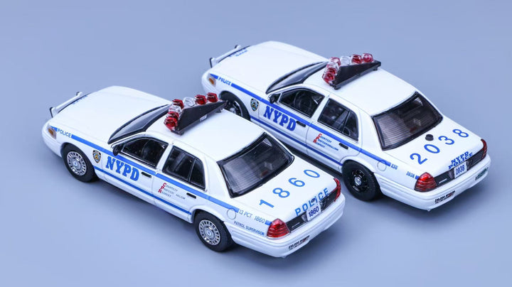 [Preorder] Rollin 1:64 Ford CROWN VICTORIA Yellow Cab TAXI NEW YORK CITY