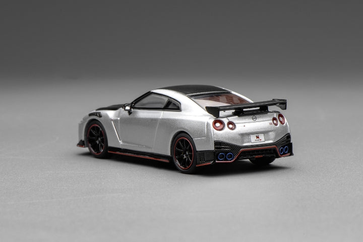 [Preorder] MOTORHELIX 1:64 Nissan GT-R NISMO (R35) Special Edition 2022 (3 Colours)