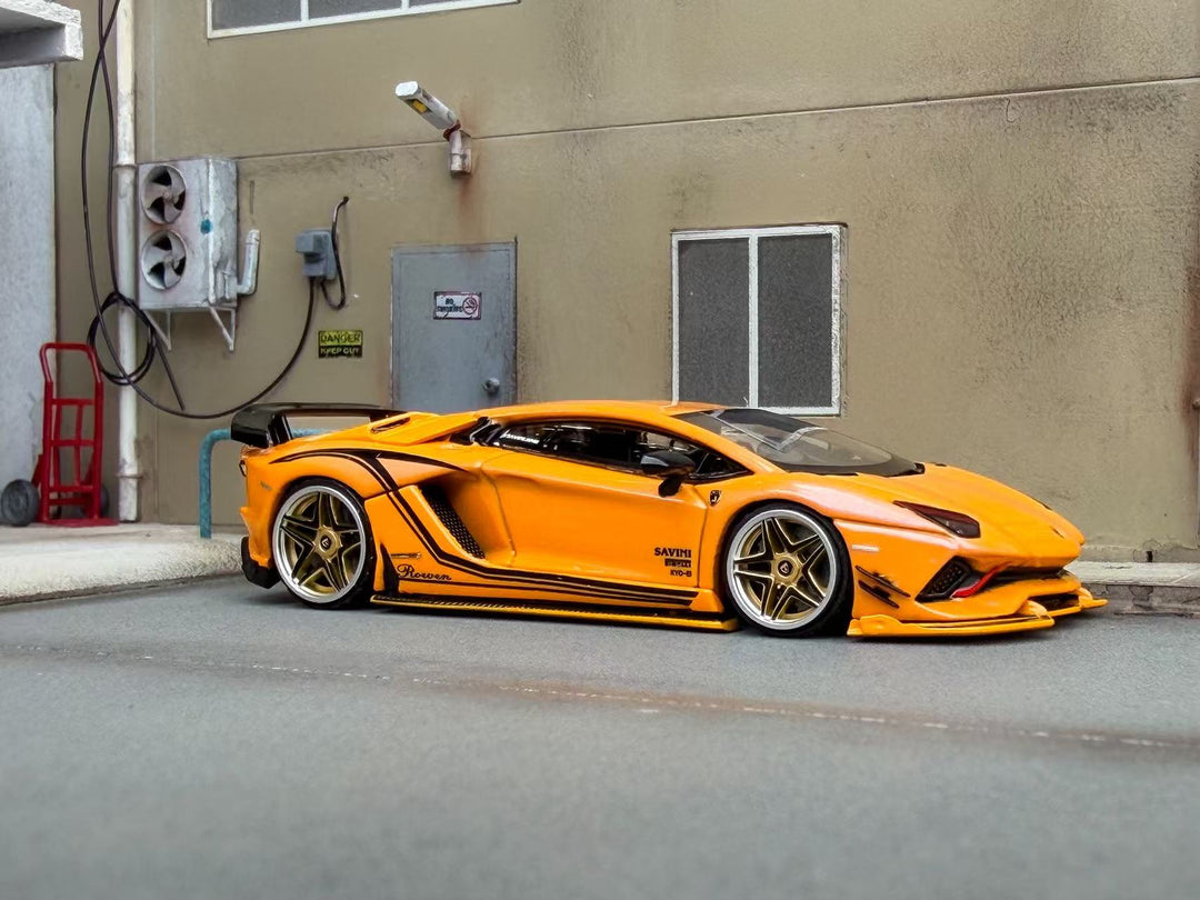 [Preorder] Rotating Wheel 1:64 Rowen Lamborghini Aventador S - Iridescent Yellow