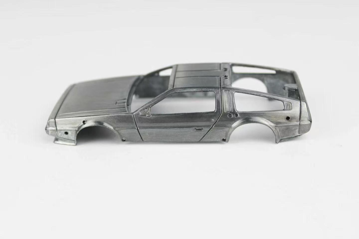 Preorder] Zincit Model 1:43 Back to the Future Flying DeLorean (2