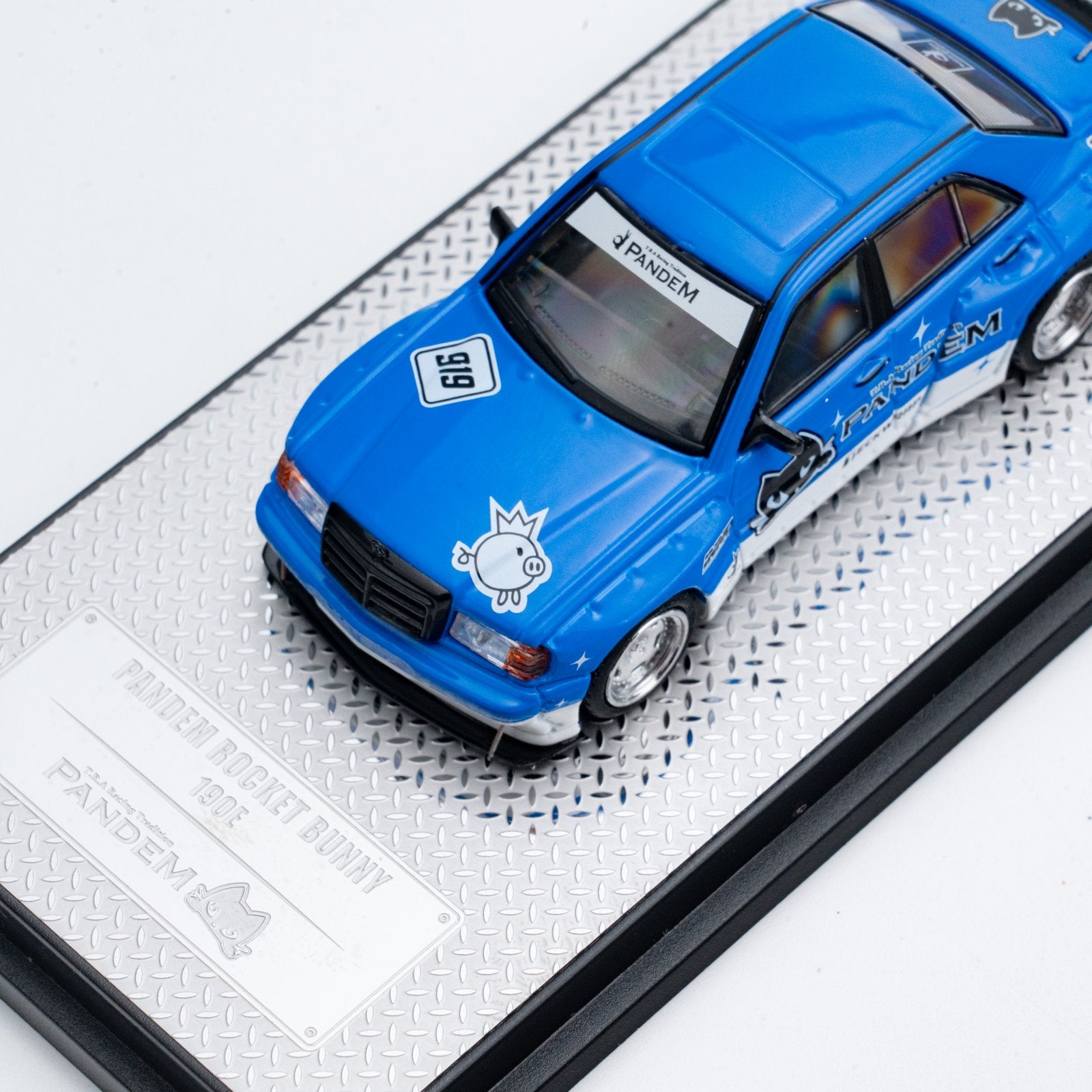Inno64 1:64 PANDEM ROCKET BUNNY 190E Echo Gao's Car IN64-190EP