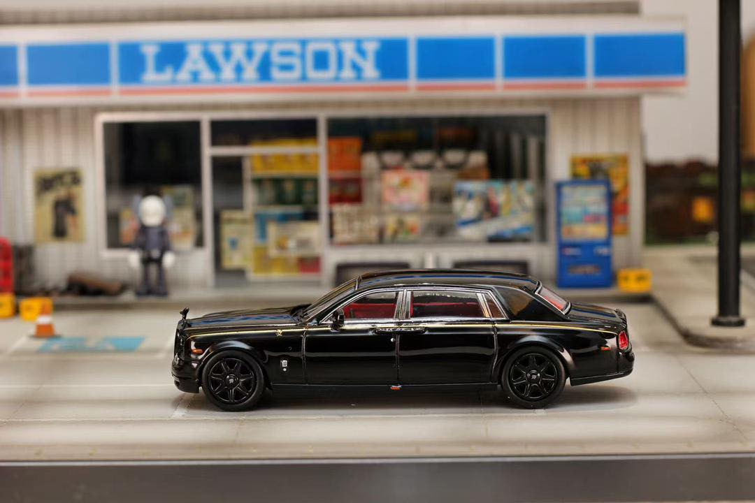 Street Weapon 1:64 Rolls-Royce Phantom VII (2 Colours)
