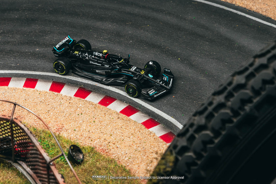 [Preorder] Tarmac Works 1:64 Mercedes-AMG F1 W14 E Performance Italian Grand Prix 2023 #44 Lewis Hamilton – Mijo Exclusives – Global64 T64G-F064-LH3