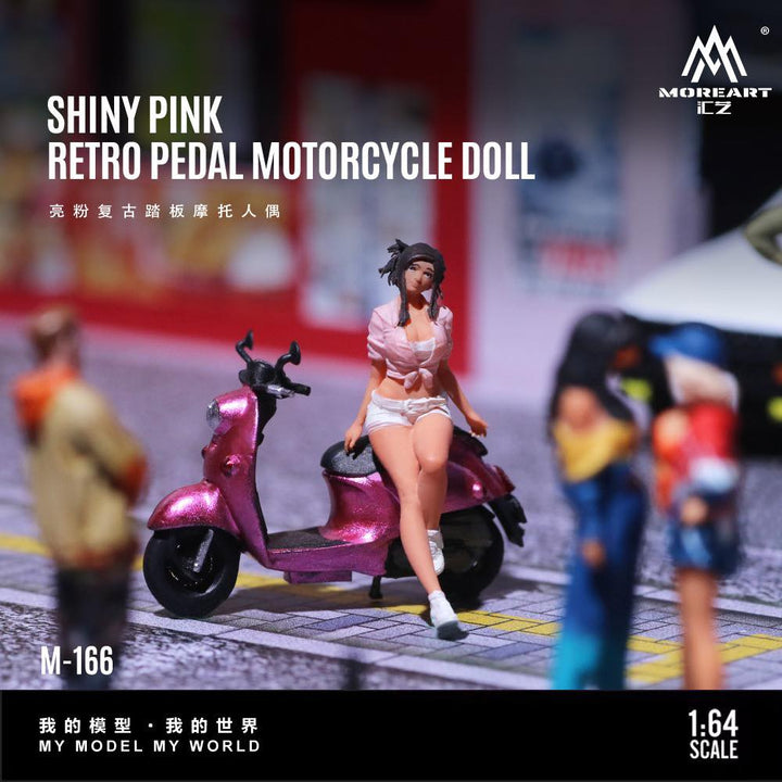 MoreArt 1:64 Shiny Pink-Retro Motorcycle Girl MO222166