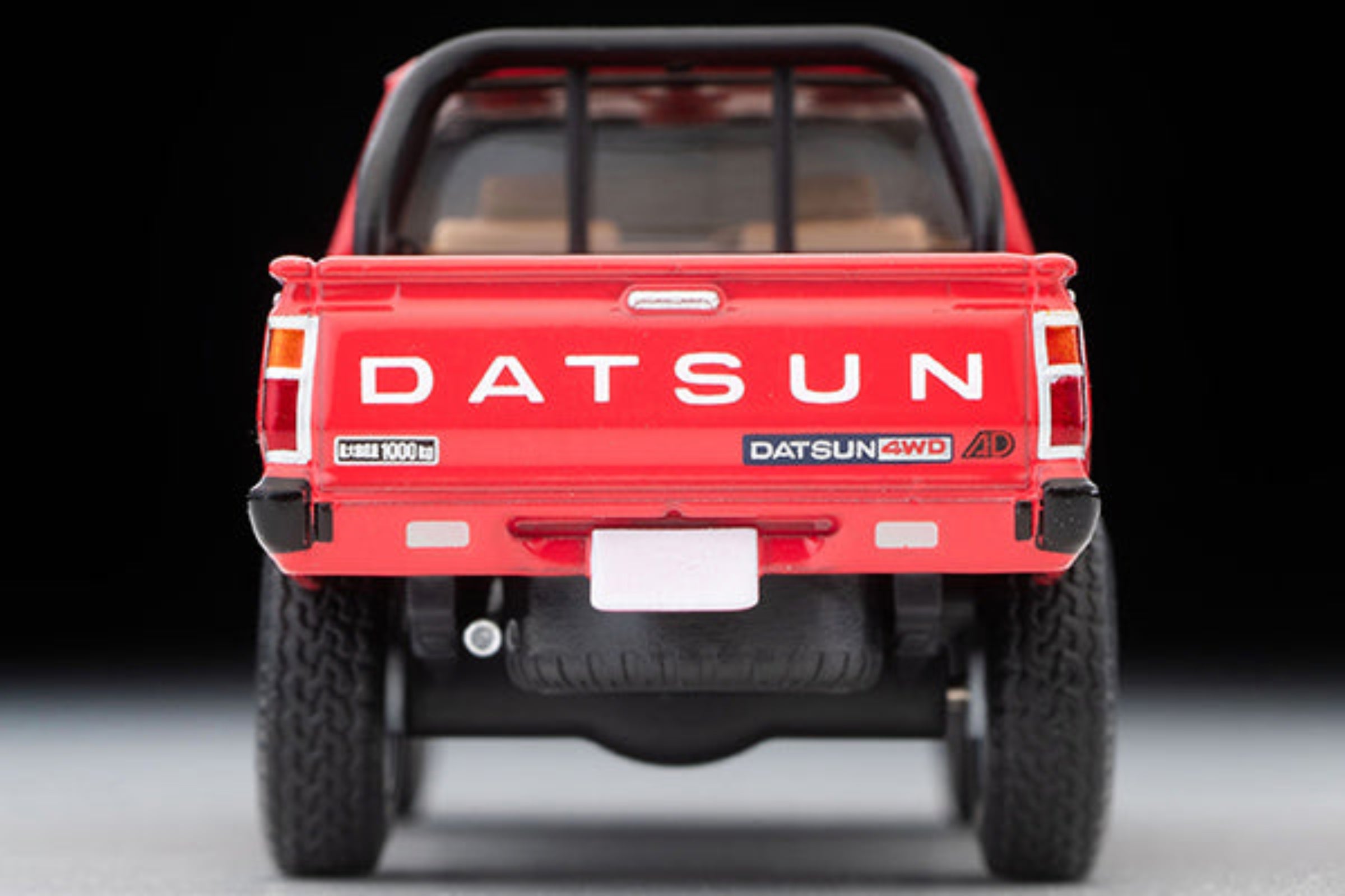 Tomytec TLVN 1:64 Datsun Truck 4WD King Cab AD (Red) – Horizon Diecast
