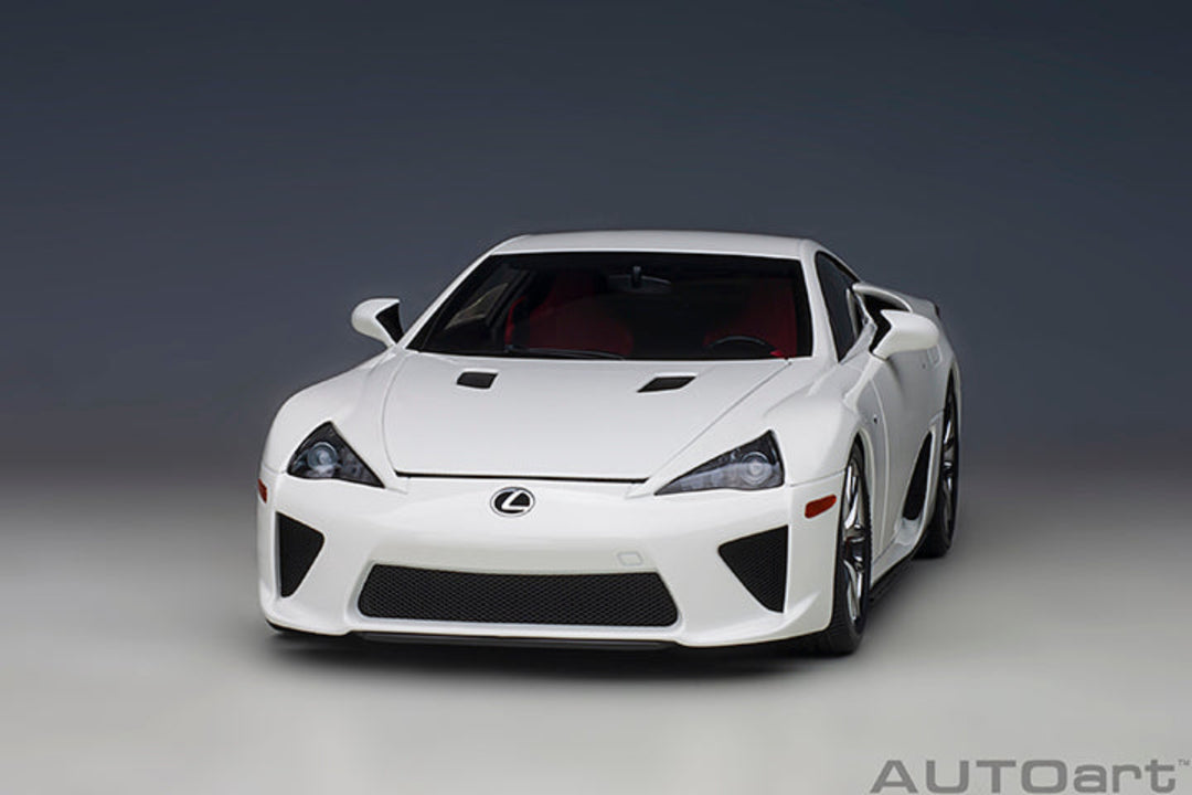 AUTOart 1:18 Lexus LFA - Whitest White 78850