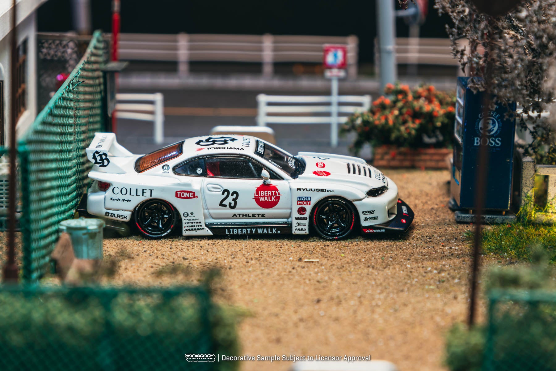 Preorder] Tarmac Works 1:64 LB-Super Silhouette Nissan SILVIA (S15