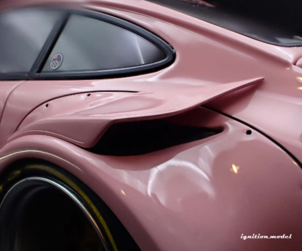 [Preorder] Ignition Model 1:18 Porsche RWB 930 Pink IG3620