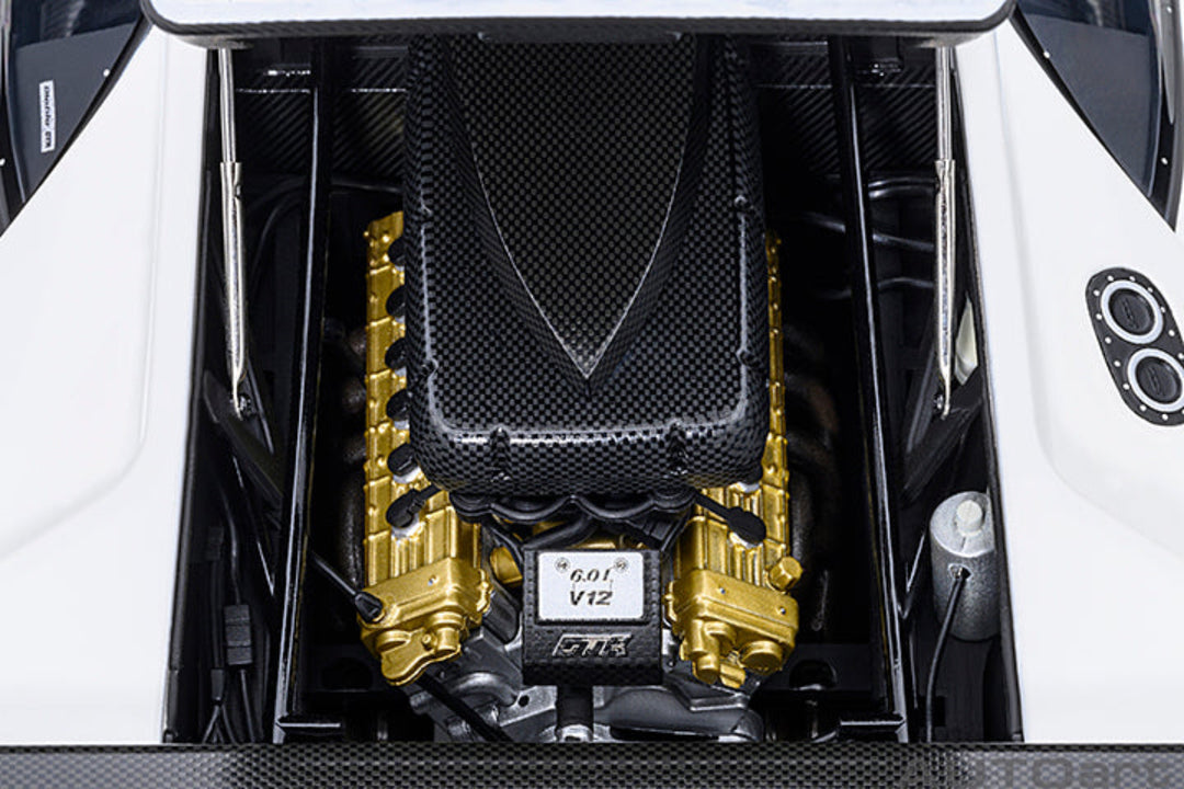 [Preorder] AUTOart 1:18 Lamborghini Diablo GT-R  - Impact White 79136