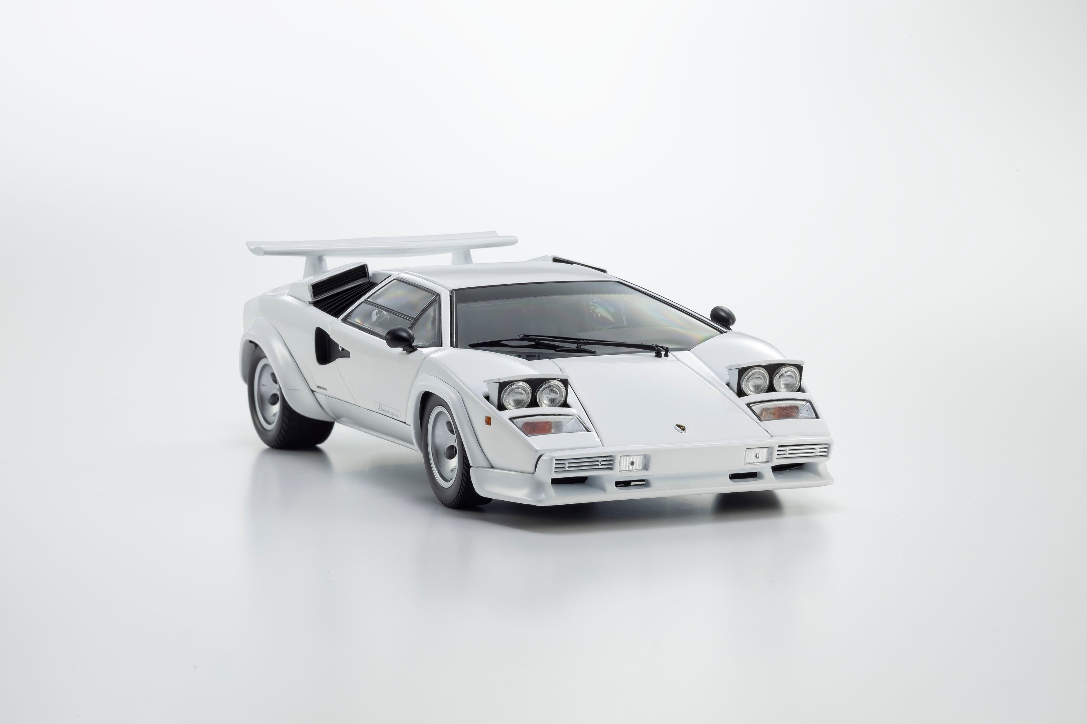 Preorder] Kyosho 1:18 Lamborghini Countach LP 400 S -White