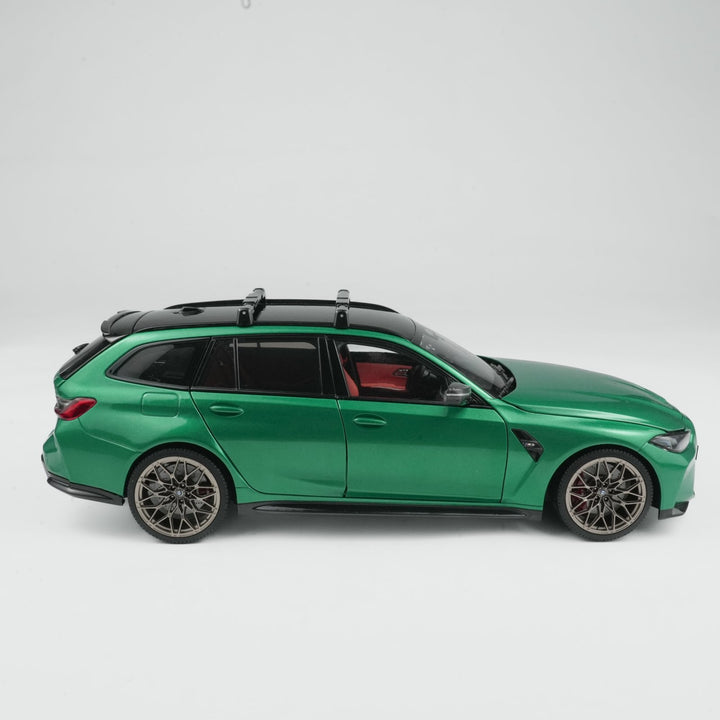 [Preorder] MINICHAMPS 1:18 BMW M3 TOURING - 2024 - OCEAN GREEN 113024023