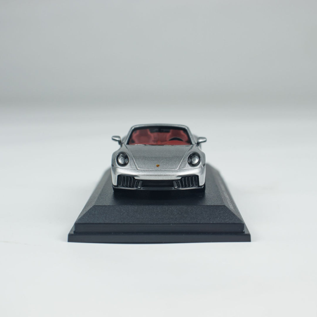 [Preorder] Minichamps 1:64 PORSCHE 911 (992.2) CARRERA GTS CABRIOLET CLDC 643064136