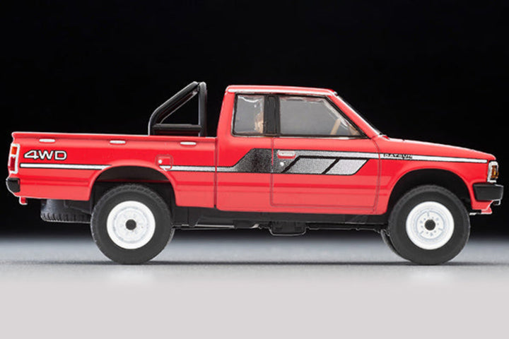 Tomytec TLVN 1:64 Datsun Truck 4WD King Cab AD (Red)