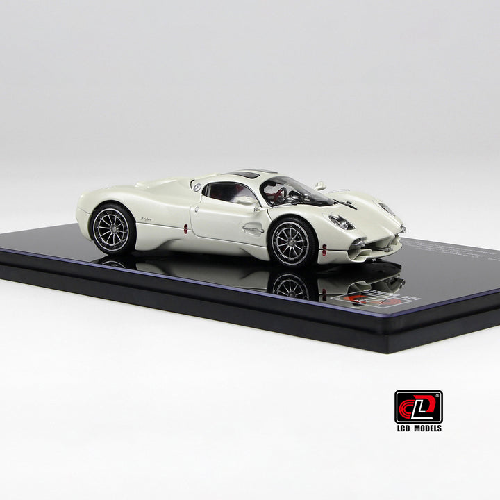 LCD 1:43 Pagani Utopia-White LCD43012-WH