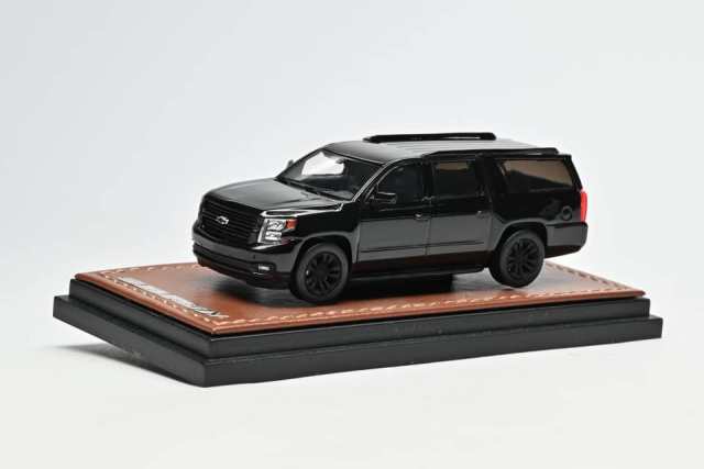 GOC 1:64 Chevrolet Suburban (2 Colours)